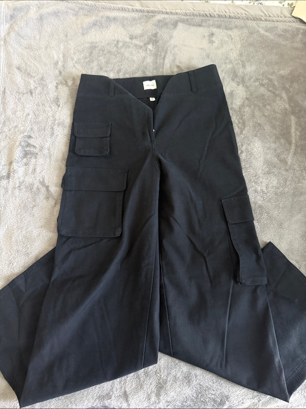 Wilfred women’s Black Cargo Pants